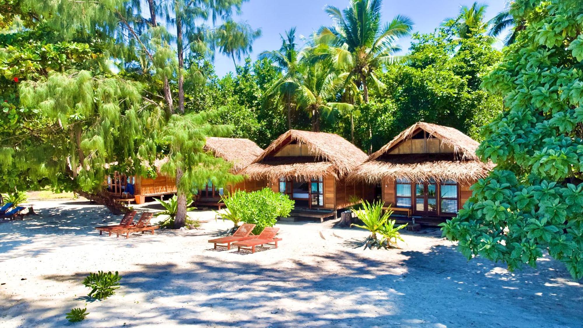 Agusta Eco Resort Pulau Mansuar Екстериор снимка